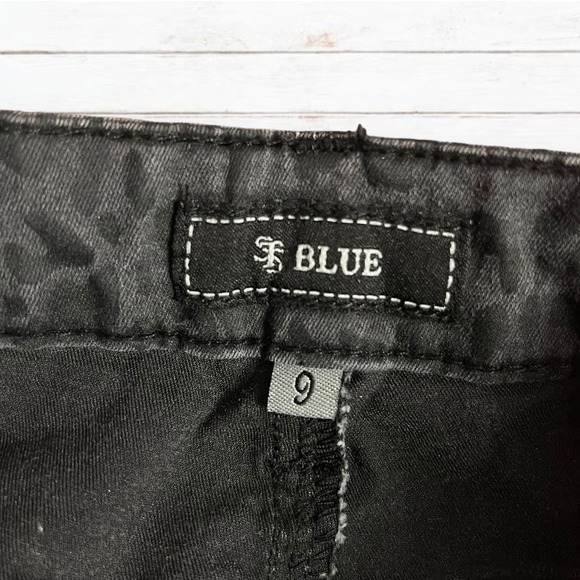 STS Blue Women's Black Gray Animal Cheetah Print Skinny Jeans Size 9 - Picture 3 of 5